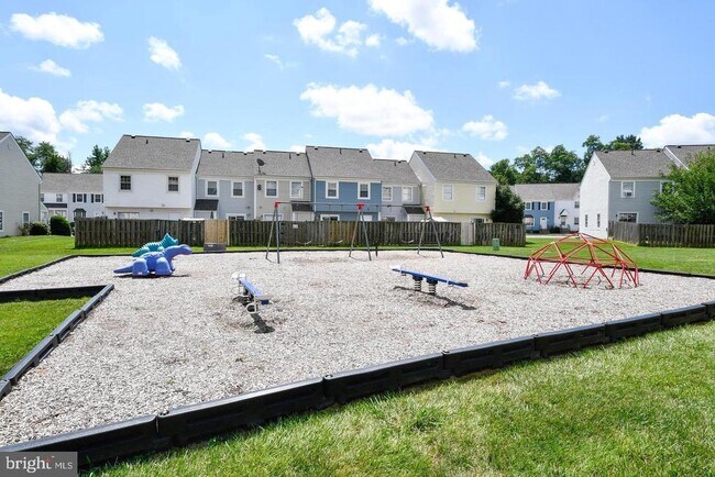 Foto del edificio - 102 Chesterfield Ln