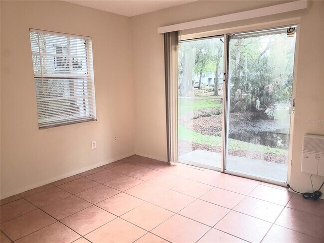 Foto del edificio - 7100 Waterside Dr