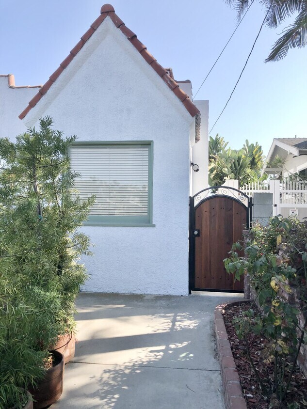 561 W 39th St, San Pedro, CA 90731 House Rental in San Pedro, CA