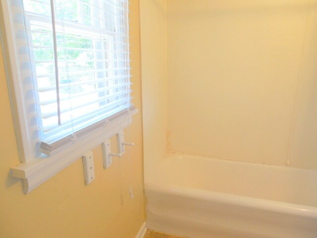 Foto del edificio - 10 Burlington Ave