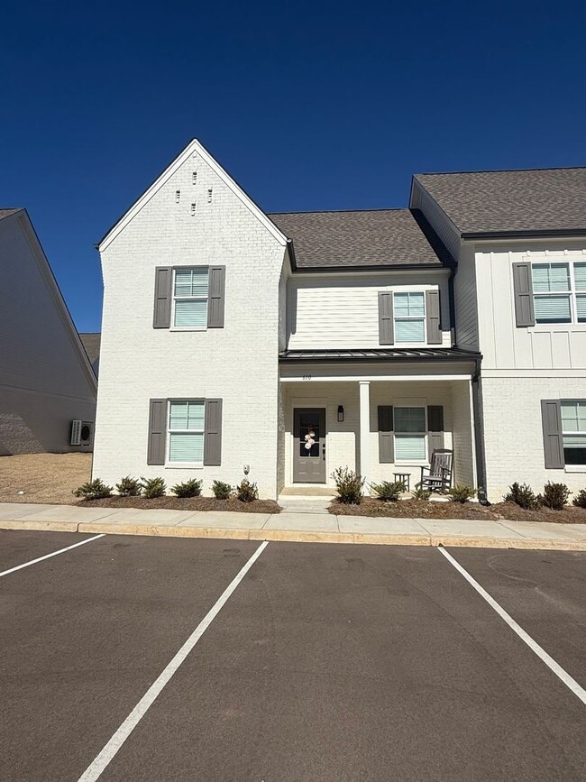 Building Photo - 610 Cottage Grv Cir