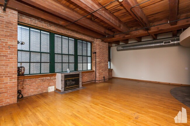 Building Photo - 732 S Financial Plz