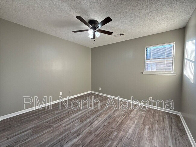 Foto del edificio - 4424 Torrance Dr NW