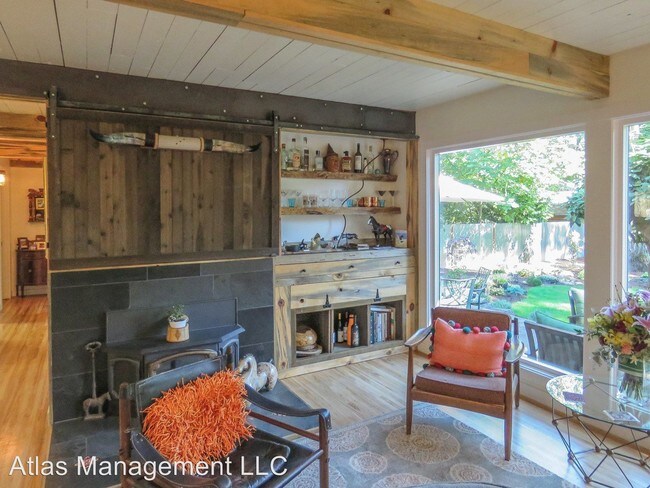 Building Photo - 3 br, 1 bath House - 16536 Inverurie RD