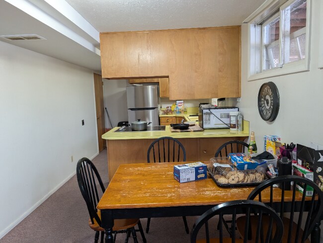 Foto del edificio - 2660 Central Ave