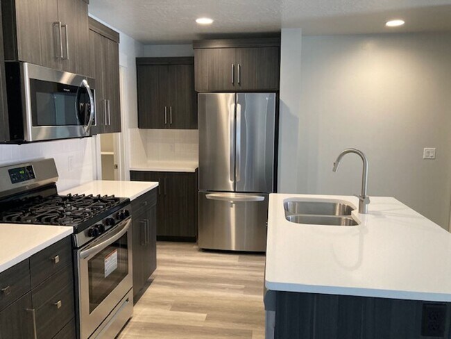 Foto del edificio - Beautiful 4 Bedroom Home in Desert Canyon!