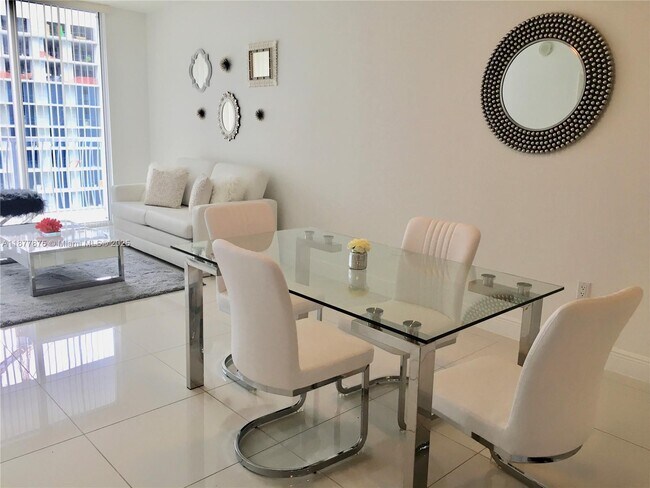 Foto del edificio - 1750 N Bayshore Dr