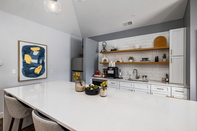 Building Photo - Fieldstone Apartment Homes