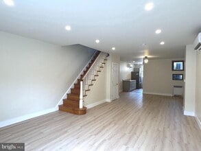 Building Photo - 6643 Sprague St