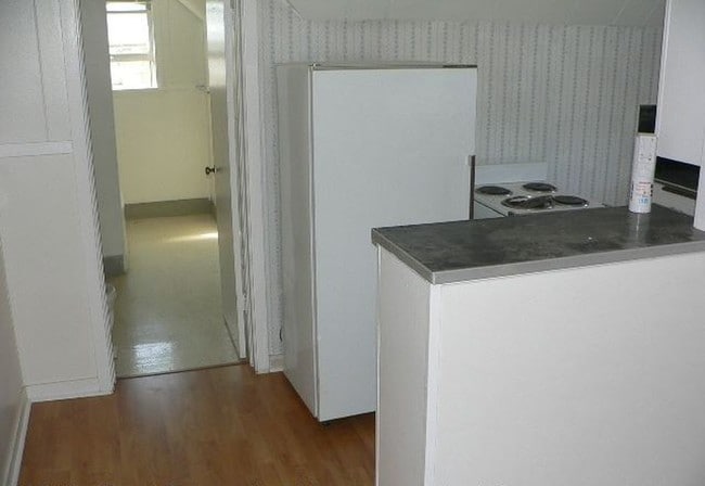 Building Photo - 523 W Taylor Ave