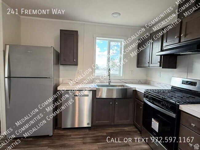 Foto del edificio - 241 Fremont Way