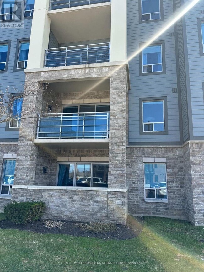 Building Photo - 320 Sugarcreek Trail