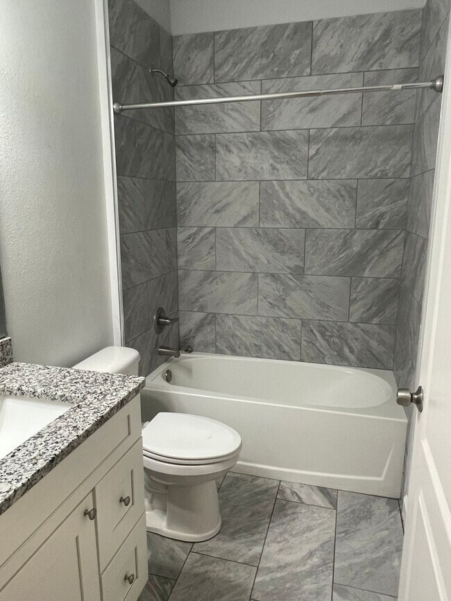 Building Photo - Welcome to this charming home located in t...