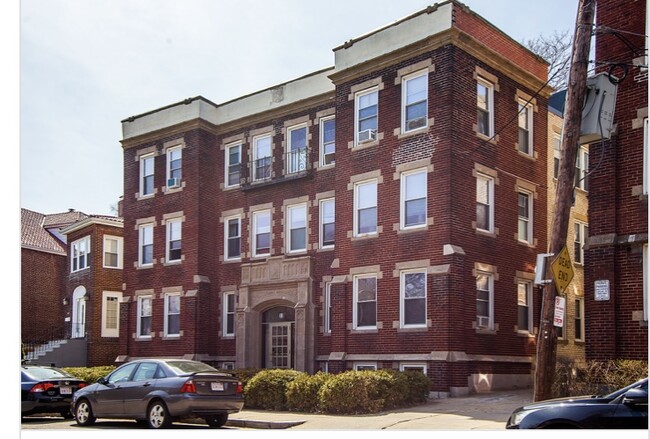 Building Photo - 33 Walbridge St