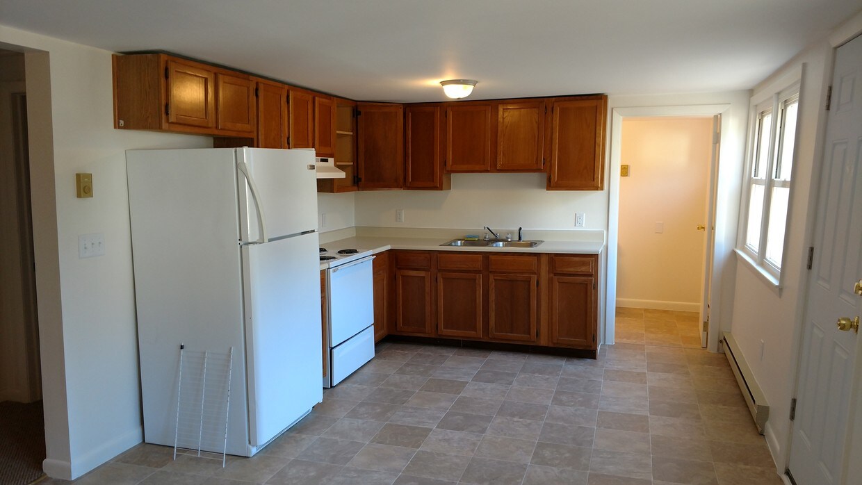 523 Moosup Pond Rd, Plainfield, CT 06354 Apartments in Plainfield, CT