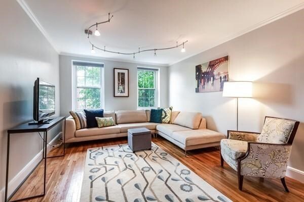 Primary Photo - 23 Englewood Ave