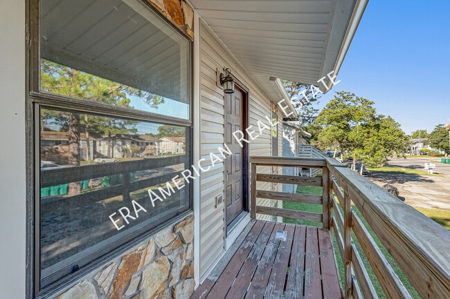 Building Photo - 508 Landview Dr