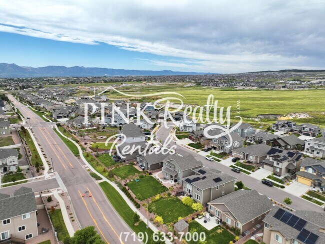 Building Photo - Gorgeous 5 Bedroom Wolf Ranch Home!