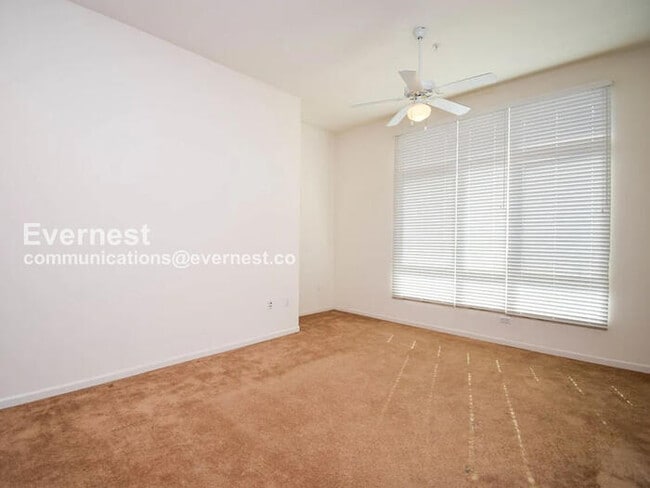 Building Photo - 1101 S Main St