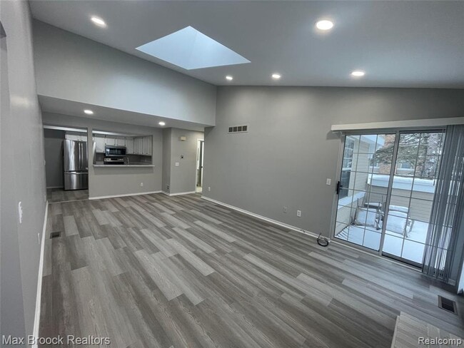 Building Photo - 6600 Bellows Ct