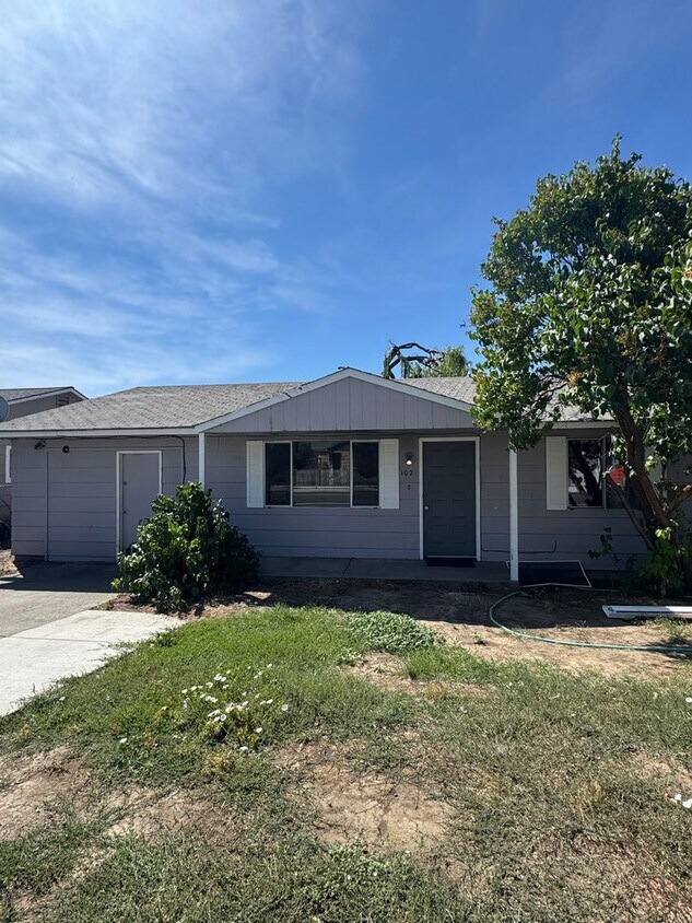 Foto principal - PET FRIENDLY 4 Bedroom 2 Bath