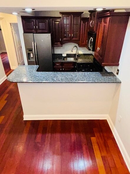 Foto del edificio - 106 E Brookline St