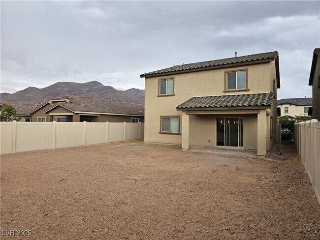 Foto del edificio - 6730 Warthog Ave