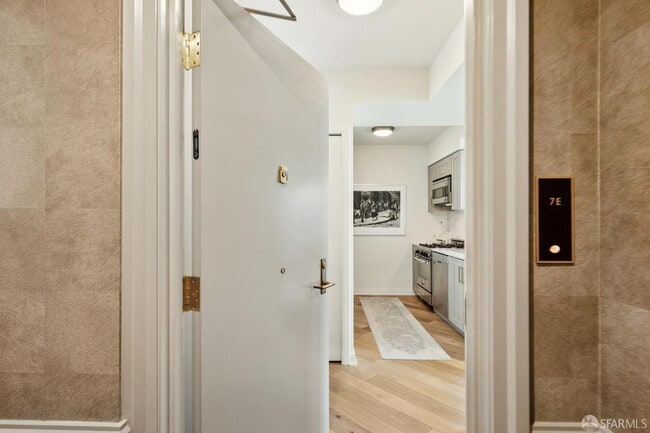 Building Photo - 401 Harrison St