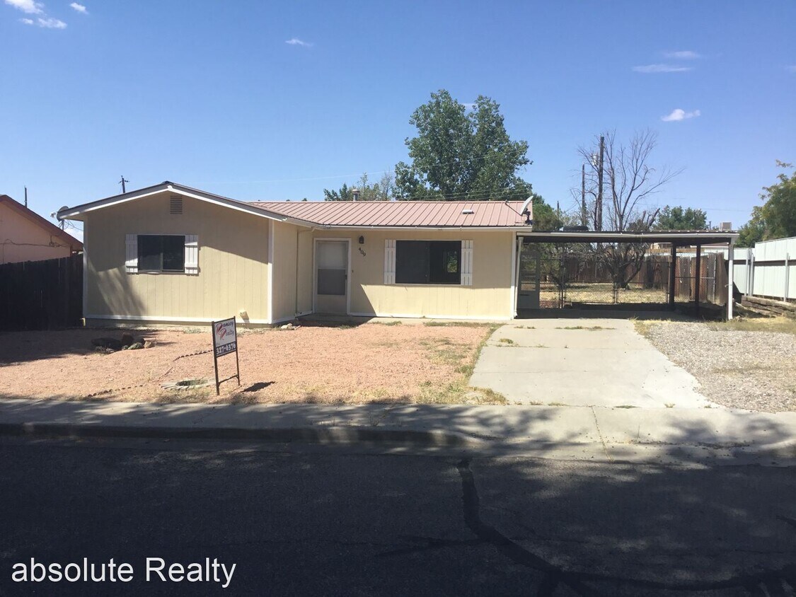 3 br, 1 bath House 409 Swire Avenue House Rental in Aztec, NM