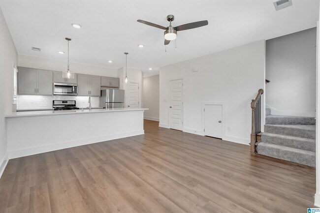 Foto del edificio - 4230 Brevard Blvd