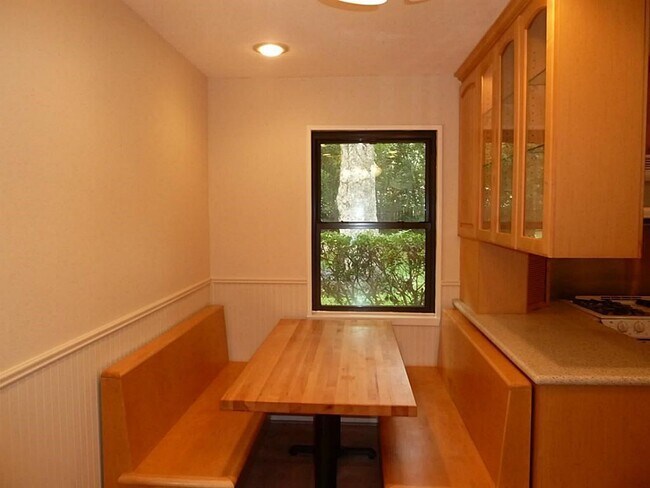 Foto del edificio - 9122 Western Dr