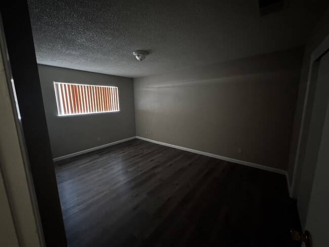 Foto del edificio - 3700 Bridgeford Ln