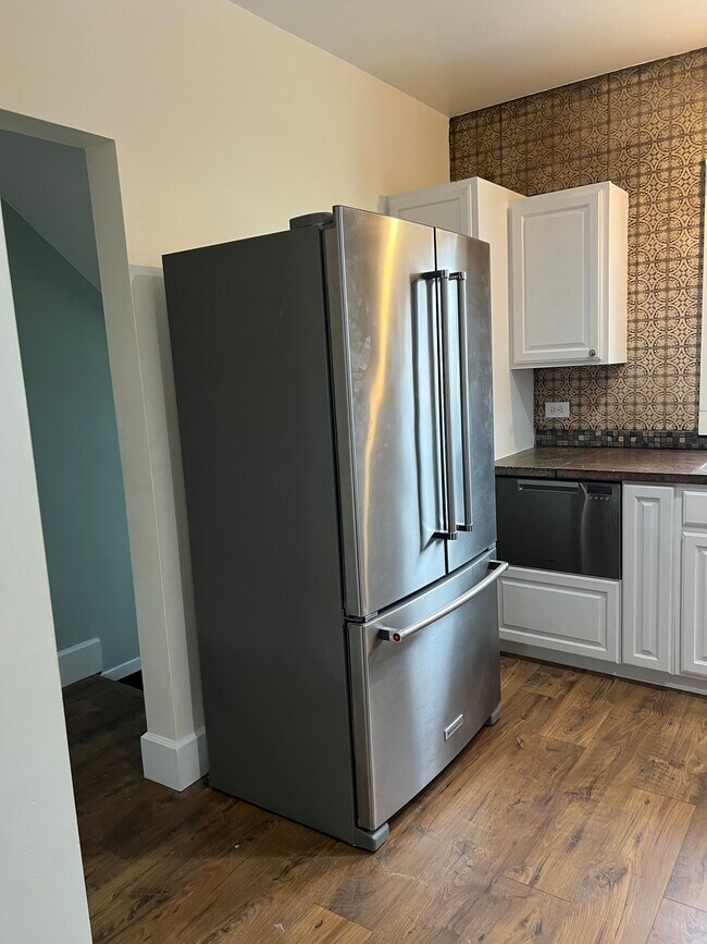 Foto del edificio - 1895 W 54th St