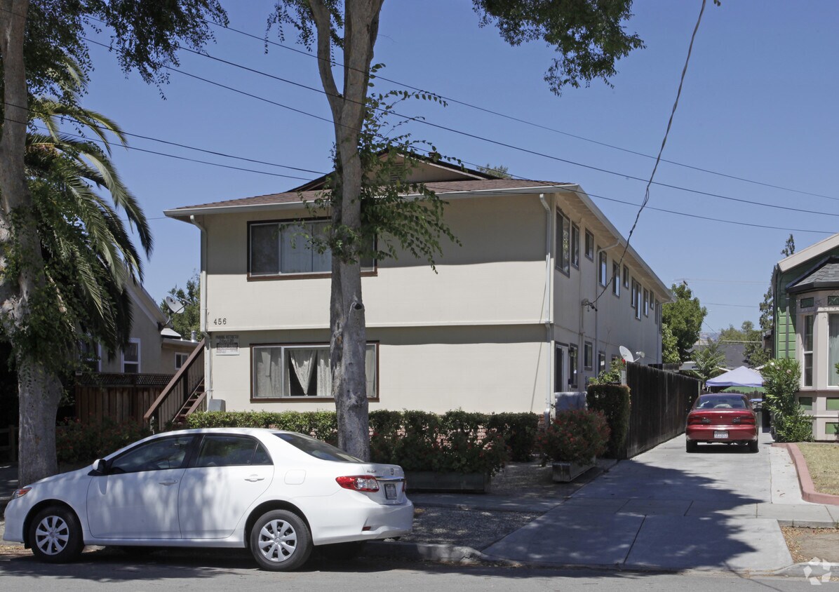 Primary Photo - 456 N 6th St