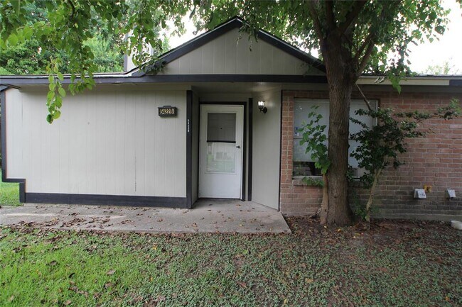 Foto del edificio - 5422 Farley Dr