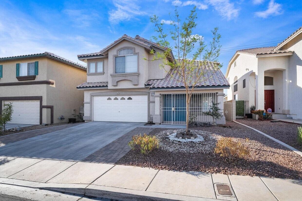 Primary Photo - Beautifully Remodeled in Cimarron Village