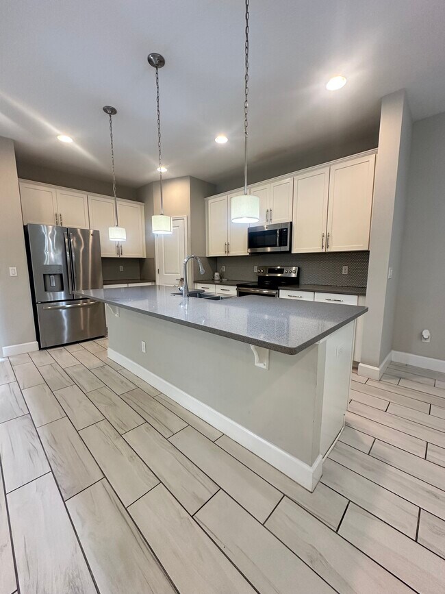 Building Photo - Longwood Townhouse
