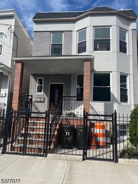 Foto principal - 71 Irving St