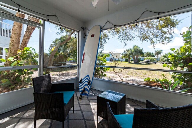 Building Photo - 141 California Ave