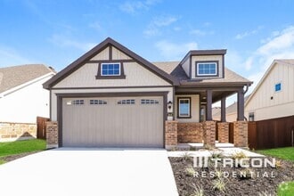Building Photo - 1616 Mexican Heather Dr