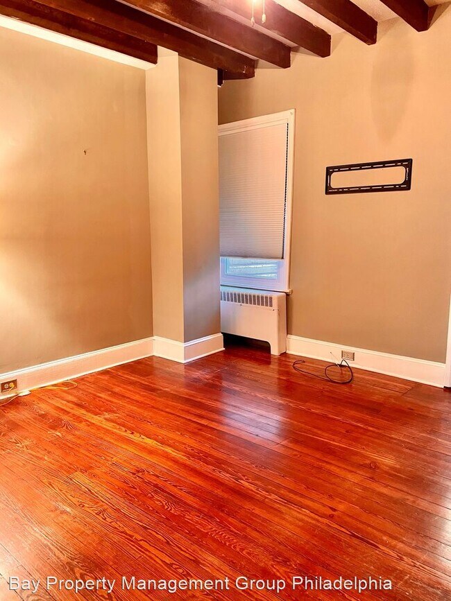 Building Photo - 2 br, 1 bath House - 212 S Darlington St