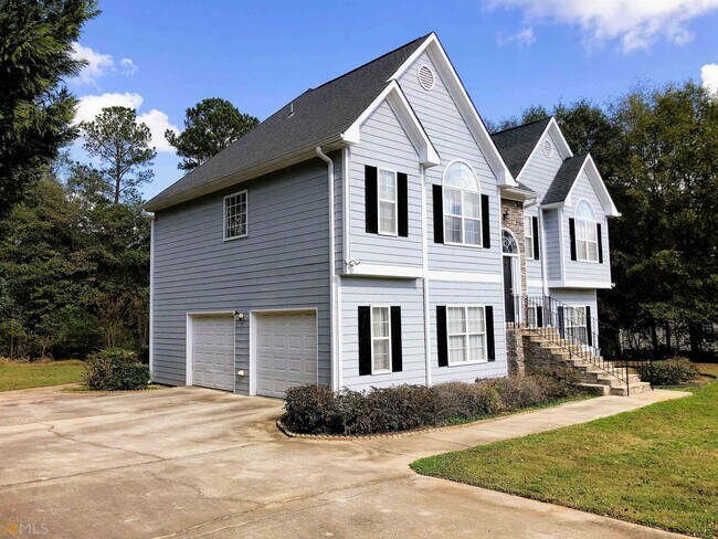 Foto del edificio - 133 Whisperwood Ln