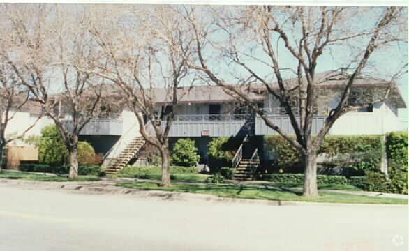 Foto del edificio - 400 Alma St