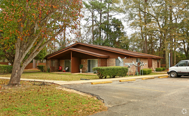 Building Photo - The Grove Apartments