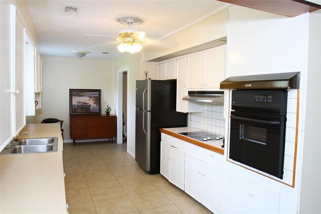 Foto del edificio - 712 Northridge St