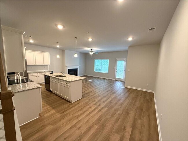 Foto del edificio - 401 Lanier Cir