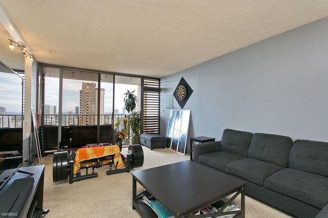 Building Photo - 1630 Liholiho St