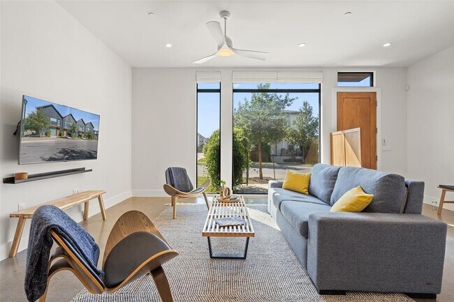 Foto del edificio - 4725 Vaughan St