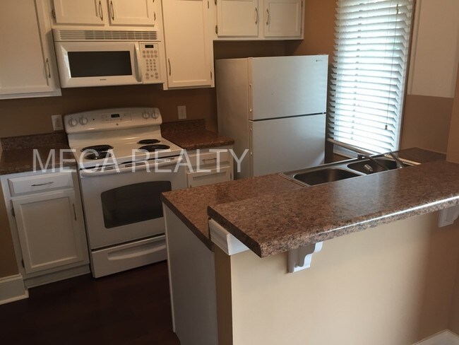 Foto del edificio - 2228 E 7th St