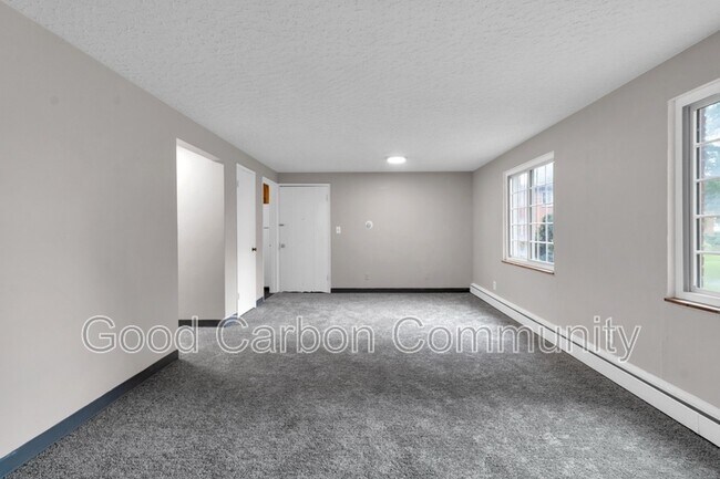 Foto del edificio - 315 Beattie Ave